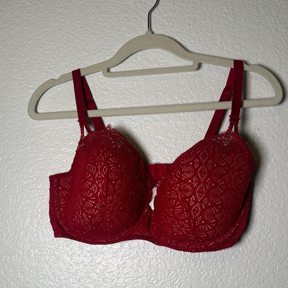 Victorias Secret Dream Angels Elegant Red Lace‎ Bra